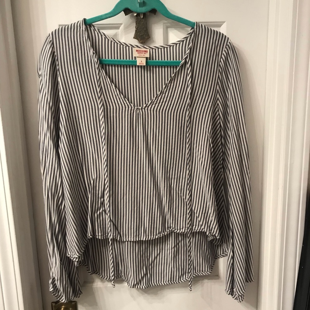 Stripped bell sleeves top